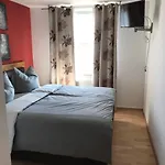 Maxdorfer Hof 2*