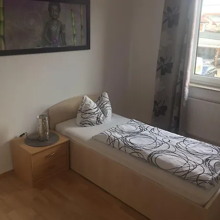 Отель Maxdorfer Hof 2*