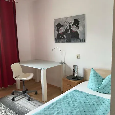 Maxdorfer Hof 2*